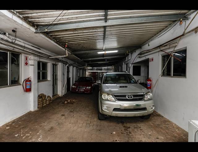 517M² BUILDING FOR SALE IN WINDERMERE